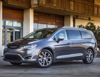 2017–20 Chrysler Pacifica Limited (RU) '2016–20