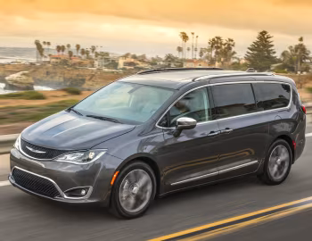 2017–20 Chrysler Pacifica Limited (RU) '2016–20