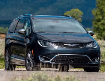 2017–20 Chrysler Pacifica Limited (RU) '2016–20