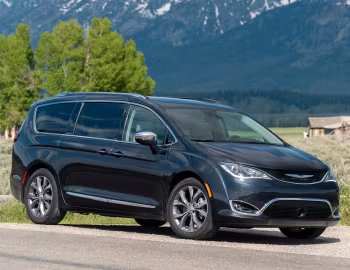2017–20 Chrysler Pacifica Limited (RU) '2016–20