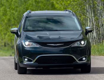 2017–20 Chrysler Pacifica Limited (RU) '2016–20