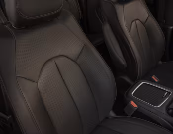 Interior 2019–20 Chrysler Pacifica Limited "35th Anniversary" (RU) '2019