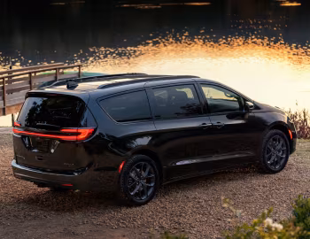 2021–26 Chrysler Pacifica Limited S Appearance Package AWD (RU) '2020–26