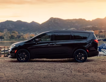 2021–26 Chrysler Pacifica Limited S Appearance Package AWD (RU) '2020–26