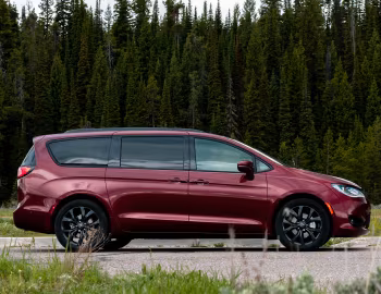 2018–20 Chrysler Pacifica Limited S Appearance Package (RU) '2017–20