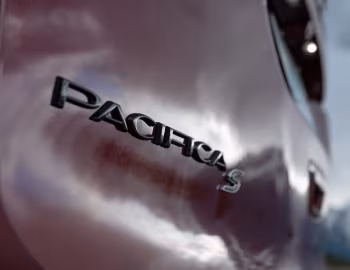 2018–20 Chrysler Pacifica Limited S Appearance Package (RU) '2017–20