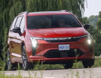 2027 Chrysler Pacifica Limited S Appearance Package AWD (RU) '2026