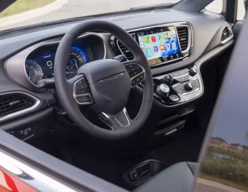 Interior 2027 Chrysler Pacifica Limited S Appearance Package AWD (RU) '2026