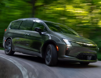 2027 Chrysler Pacifica Limited S Appearance Package AWD (RU) '2026
