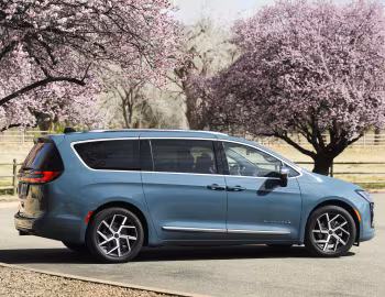 2027 Chrysler Pacifica Pinnacle (RU) '2026