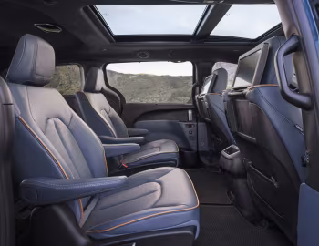 Interior 2027 Chrysler Pacifica Pinnacle (RU) '2026