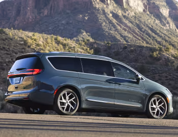 2027 Chrysler Pacifica Pinnacle (RU) '2026