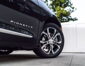 2021–26 Chrysler Pacifica Pinnacle AWD (RU) '2020–26