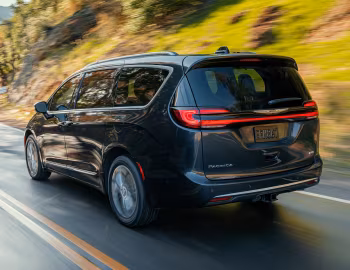 2021–26 Chrysler Pacifica Pinnacle AWD (RU) '2020–26
