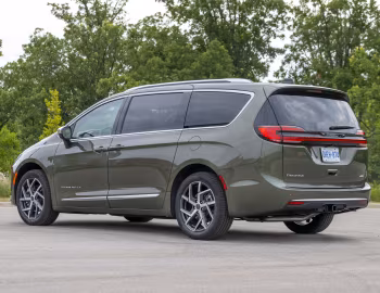 2027 Chrysler Pacifica Pinnacle AWD (RU) '2026