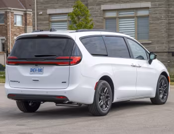 2027 Chrysler Pacifica Select S Appearance Package AWD (RU) '2026