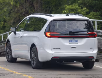 2027 Chrysler Pacifica Select S Appearance Package AWD (RU) '2026