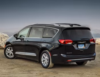 2017–20 Chrysler Pacifica Touring-L Plus (RU) '2016–20