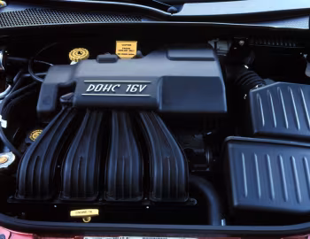 Bajo el capó 2001–05 Chrysler PT Cruiser [North America] '2000–05
