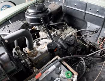 Bajo el capó Chrysler Royal Station Wagon (C-45S) '1949