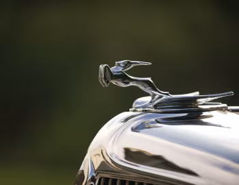 Mascota 1933 Chrysler Royal Business Coupe (CT)