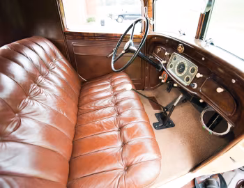 Interior 1933 Chrysler Royal Business Coupe (CT)