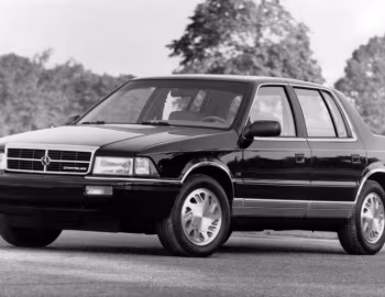 Chrysler Saratoga '1989–95