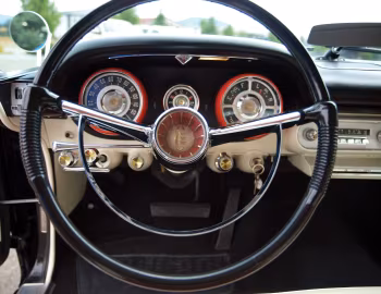 Panel frontal 1957 Chrysler Saratoga Hardtop Coupe (C75-2 256)
