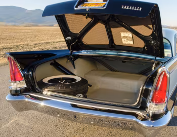 Ambos 1957 Chrysler Saratoga Hardtop Coupe (C75-2 256)