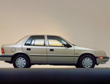 1991 Chrysler Shadow 4-puertas