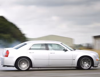 Chrysler 300C SRT8 [UK-spec] (LE) '2006–10