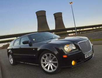 Chrysler 300C SRT8 Touring [UK-spec] (LE) '2007–10