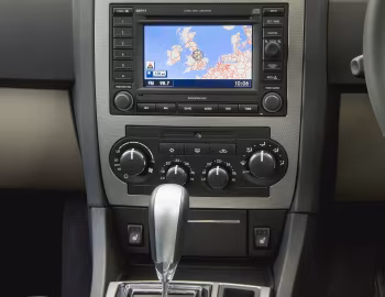 Interior Chrysler 300C SRT8 Touring [UK-spec] (LE) '2007–10