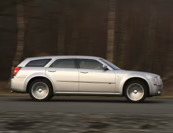 Chrysler 300C Touring CRD SRT-Design [UK-spec] (LE) '2008–10