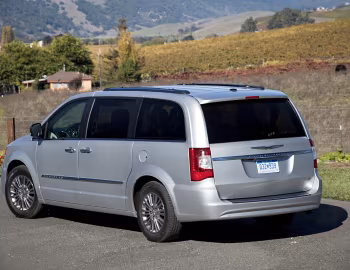 2011–16 Chrysler Town & Country (RT) '2010–16