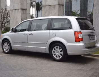 2011–16 Chrysler Town & Country (RT) '2010–16