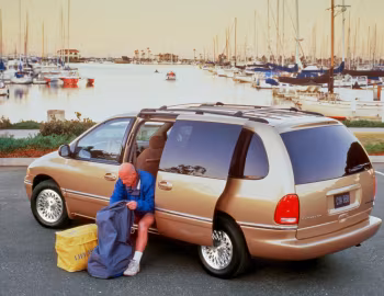 1996–97 Chrysler Town & Country '1995–97
