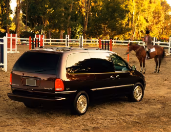1996–97 Chrysler Town & Country '1995–97