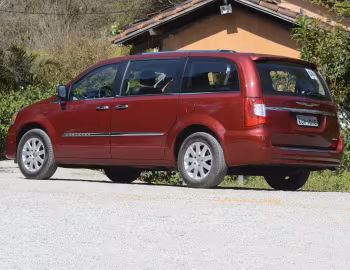 2011–16 Chrysler Town & Country (RT) '2010–16