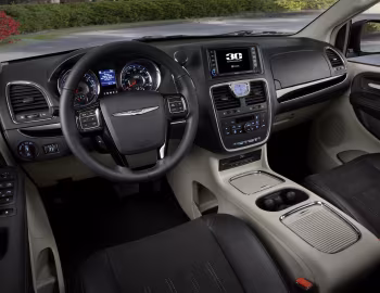 Interior 2014 Chrysler Town & Country "30th Anniversary" (RT) '2013–14