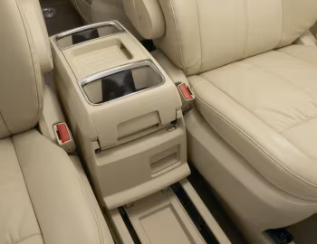 Interior 2008–10 Chrysler Town & Country Limited '2007–10