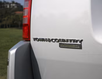 2008–10 Chrysler Town & Country Limited '2007–10