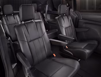 Interior 2013–16 Chrysler Town & Country S (RT) '2012–16