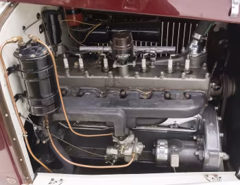 Bajo el capó 1926 Chrysler Model G70 Roadster