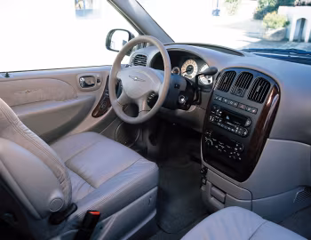 Interior Chrysler Voyager [EU-spec] (RS) '2000–04