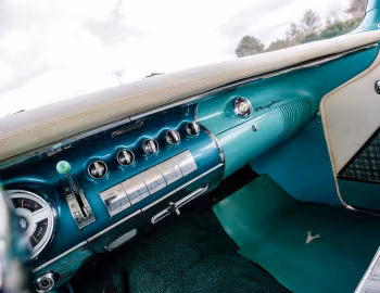 Panel frontal 1955 Chrysler Windsor Deluxe Sedan (C67)