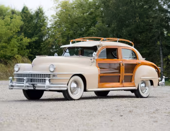 1948 Chrysler Windsor Town & Country Sedan (C38W)