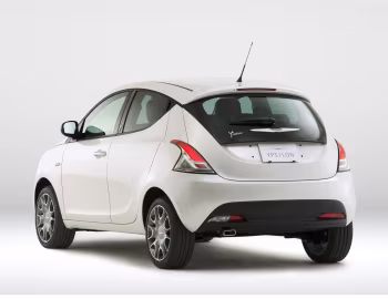 Chrysler Ypsilon [Japan] '2012–14