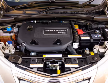 Bajo el capó Chrysler Ypsilon [Japan] '2012–14
