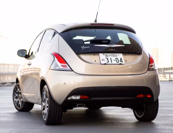 Chrysler Ypsilon [Japan] '2012–14